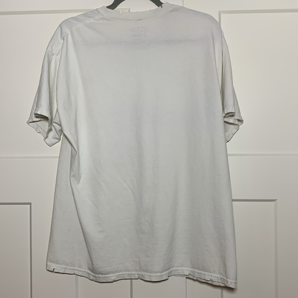 {Modish Rebel} White Graphic T-Shirt - Picture 4 of 4